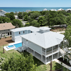 Look at this home in North Litchfield Beach! Stay a Week or Longer!