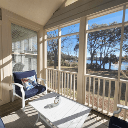 Save on villa with great view of Osprey Lake and spacious interior!